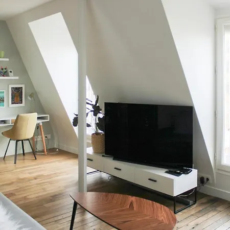 Spacious And Modern Nest With A View On Appartamento *