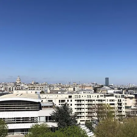 Apartamento Spacious And Modern Nest With A View On *