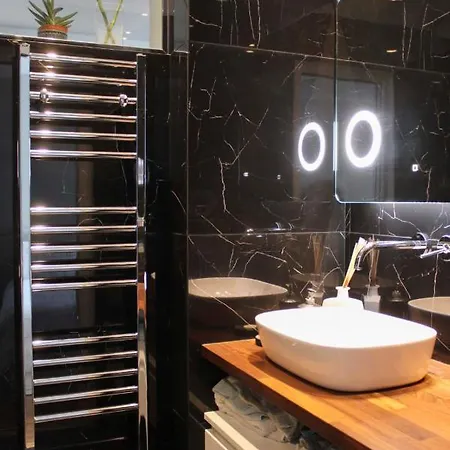 Apartamento Spacious And Modern Nest With A View On *